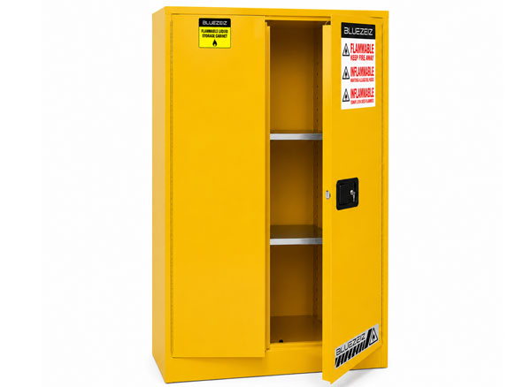 Tu-dung-hoa-chat-de-chay-BlueFC-170L-Bluezeiz